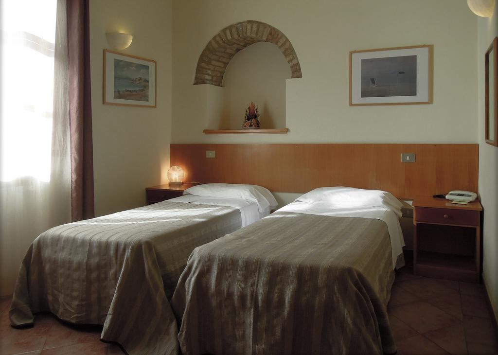 Il Vecchio Mulino Hotel Volterra Room photo